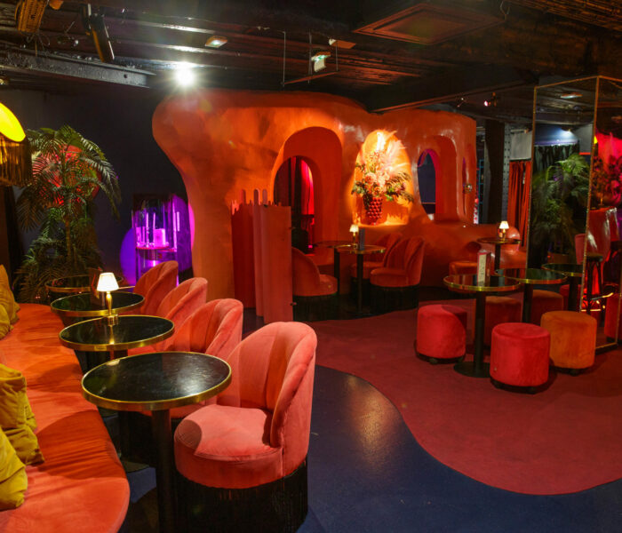 Bar restaurant Parisien réalisée par Euro Mobilier CHR