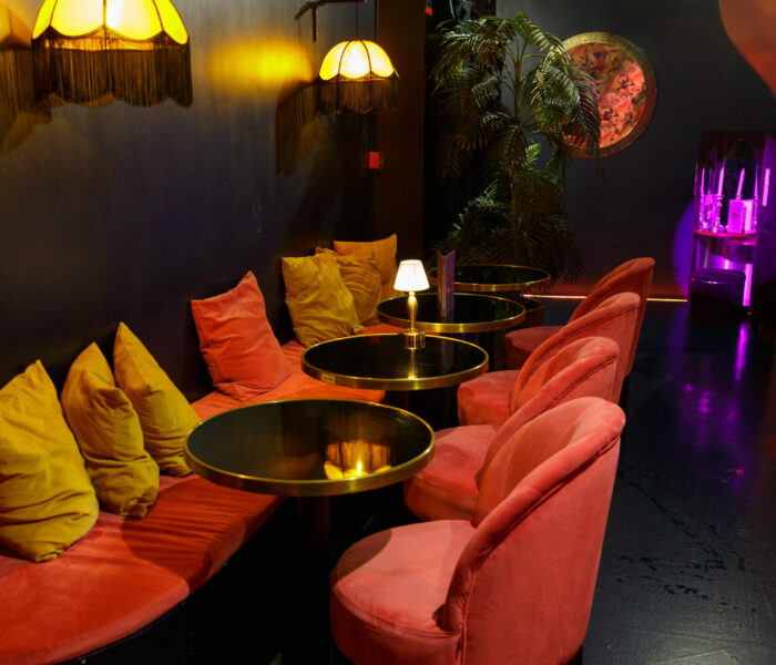 Bar restaurant Parisien réalisée par Euro Mobilier CHR