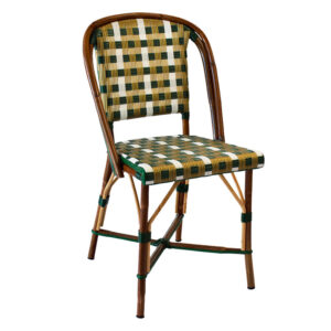 Chaise bistrot en rotin Malacca/Manau, tressage Rilsan coloris au choix. Conçue pour un usage intensif en terrasse CHR : résistante aux intempéries et fortes chaleurs. Fabrication européenne, finitions soignées, contrat d’entretien et garantie pro. Idéale cafés, brasseries, hôtels.