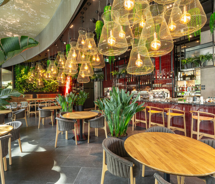 chaise gris pour restaurant