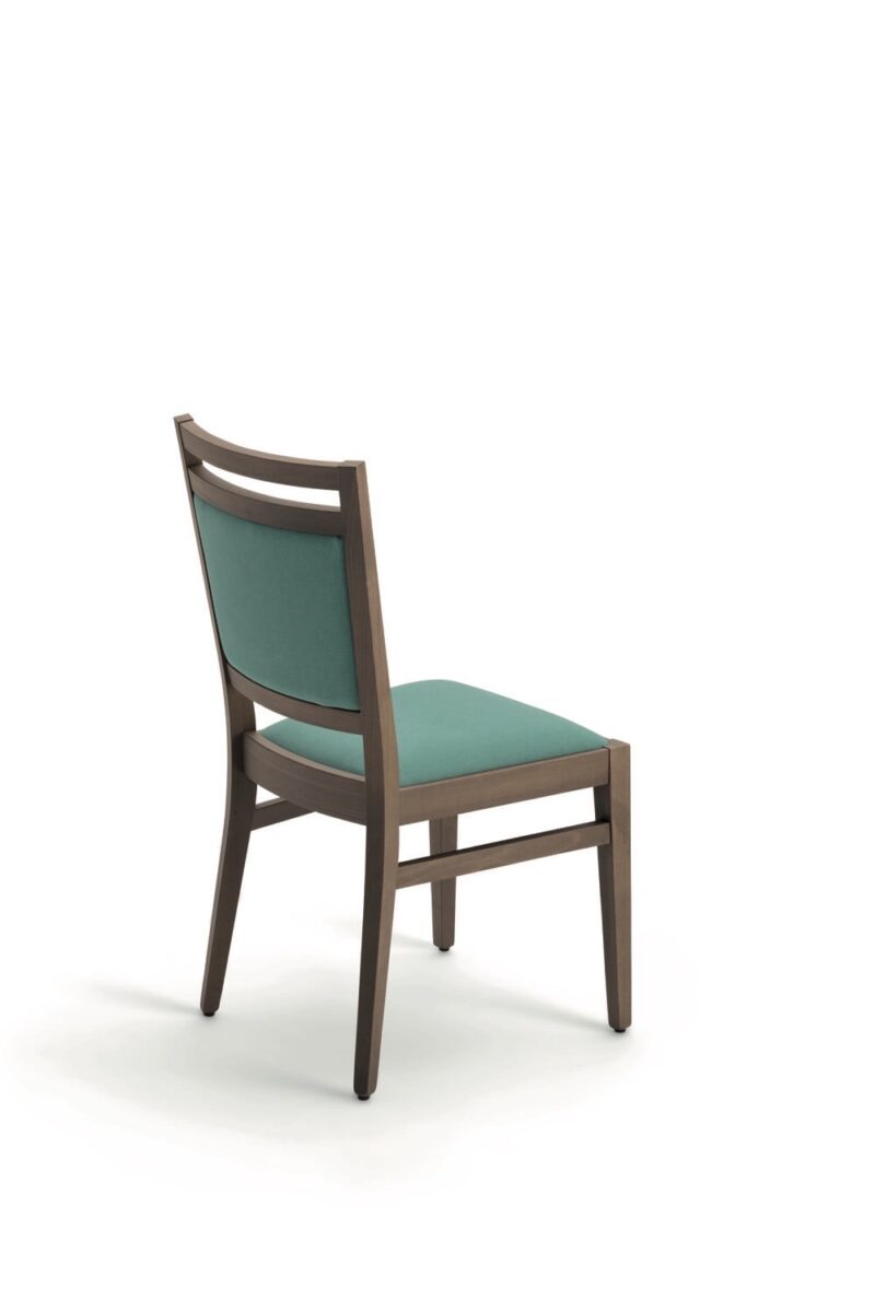 chaise confortable en hêtre pour restaurant