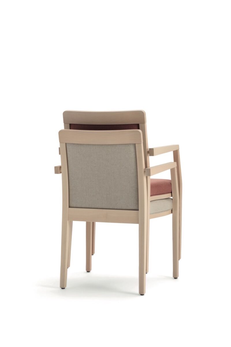 fauteuil restaurant empilable vue de face
