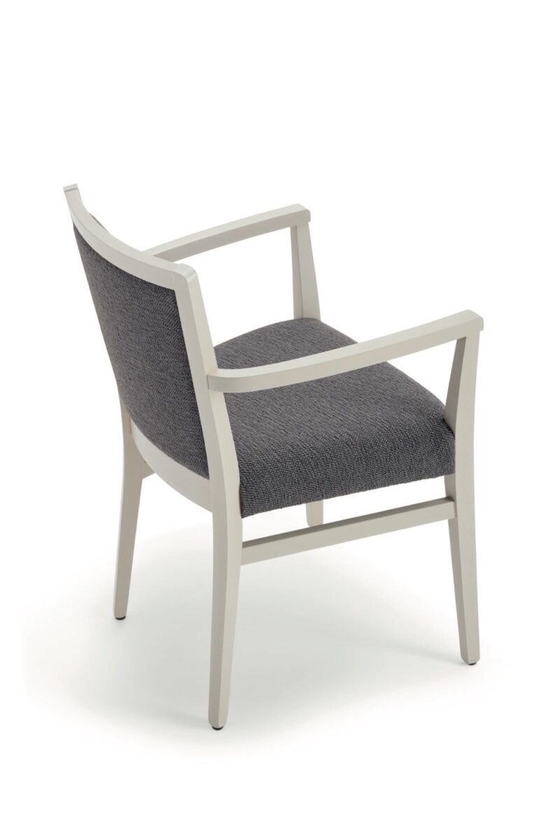 fauteuil restaurant intérieur moderne et chaleureux