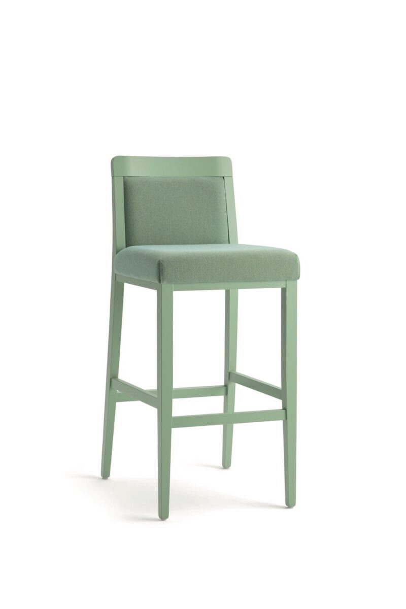 tabouret de bar confortable en bois massif